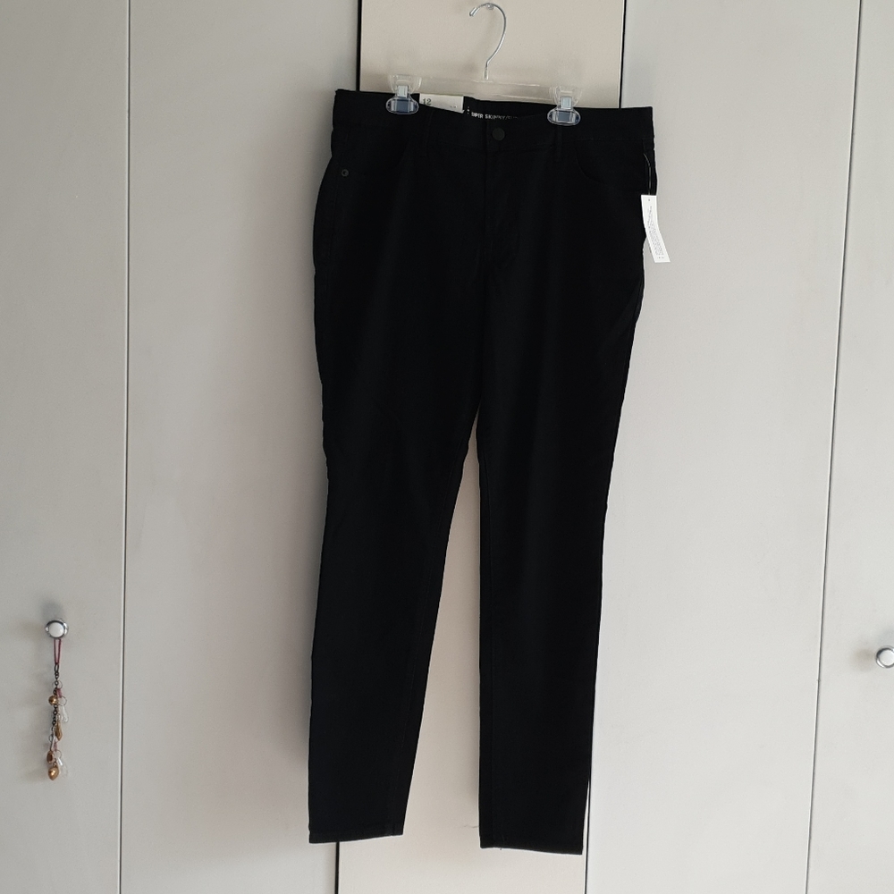 Black Old Navy Super Skinny Jeans